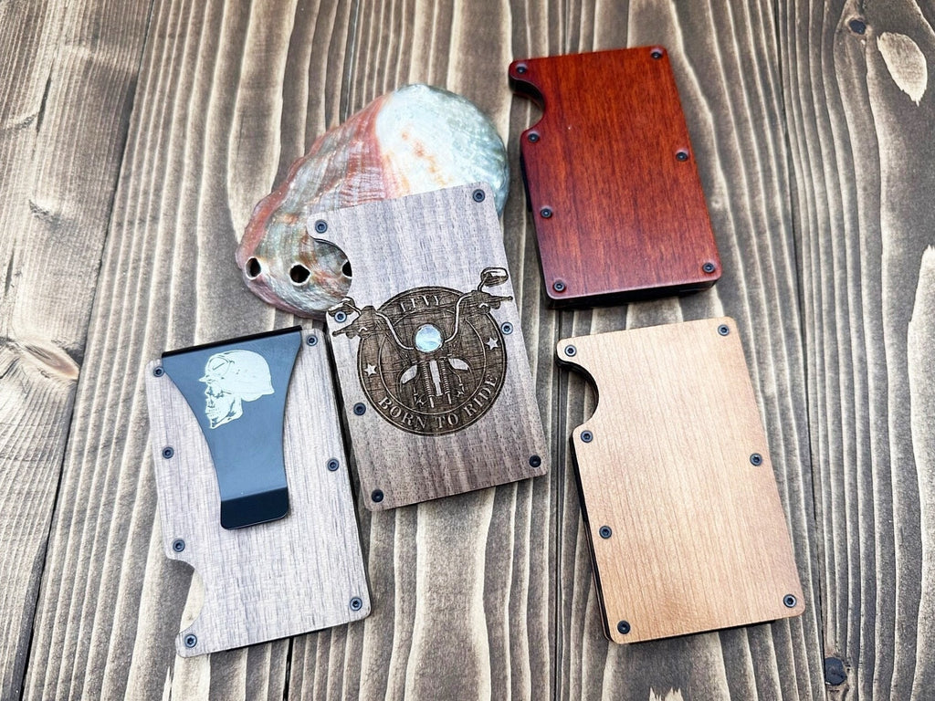 Minimalist Engraved Cardholder Money Clip Wallet with a Modern Design - Stay Organized in Style
